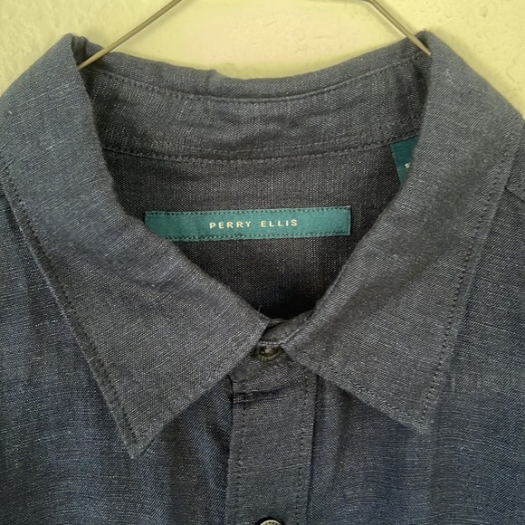 Perry Ellis Button Down Short Sleeve, Men’s Size Medium, Navy Blue, NWT, Linen - Picture 2 of 8